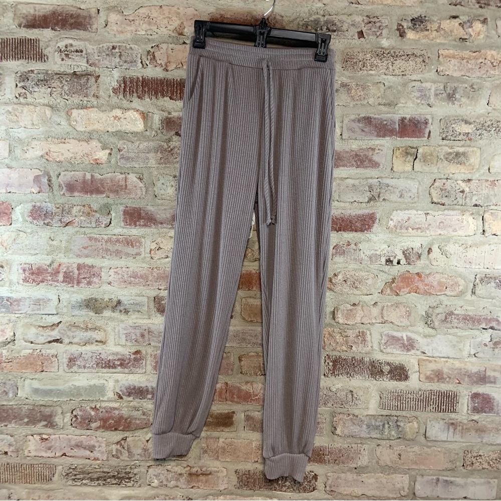 Ces femme tan ribbed joggers sweatpants medium
